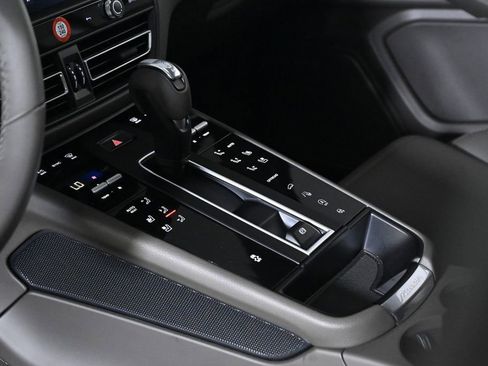 Certified 2026 Porsche Macan AWD/4WD image 21