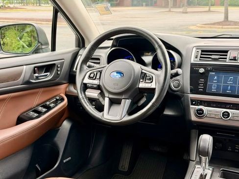 Used 2017 Subaru Outback 2.5i Touring w/ Popular Package #5A AWD/4WD image 20