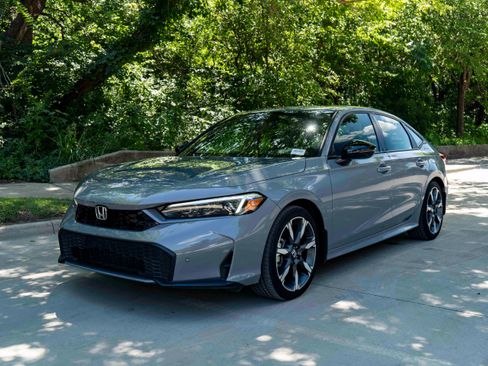 Certified 2025 Honda Civic Sport Touring image 5