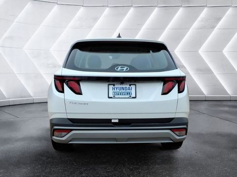 New 2026 Hyundai Tucson SE image 4