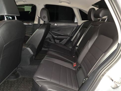 Used 2022 Volkswagen Jetta SE FWD image 5