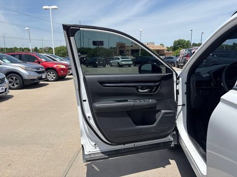 Used 2023 Honda CR-V Sport Touring image 9