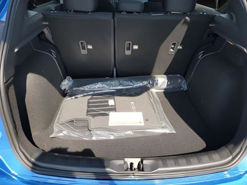 New 2025 Nissan Kicks Play S image 12