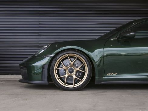 Certified 2026 Porsche 911 GT3 w/ Weissach Package RWD image 15