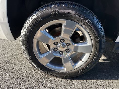 Used 2019 Chevrolet Tahoe LT AWD/4WD image 12