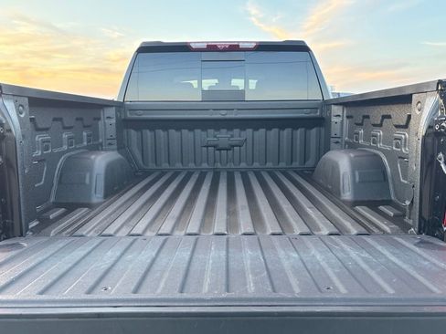 Used 2025 Chevrolet Silverado 1500 ZR2 w/ Technology Package image 28