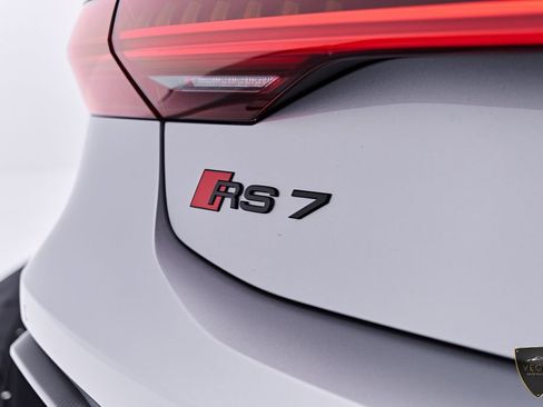 Used 2025 Audi RS 7 Performance AWD/4WD image 27