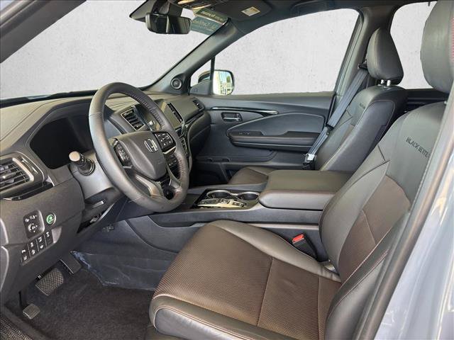 Used 2025 Honda Ridgeline Black Edition image 8
