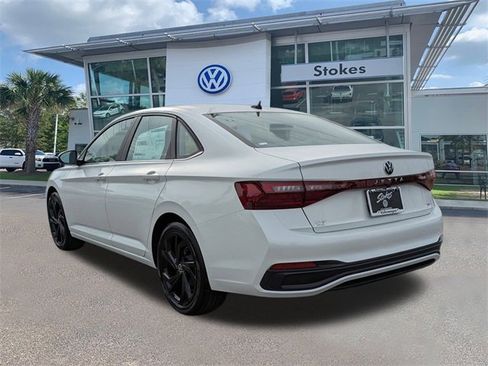 New 2026 Volkswagen Jetta SE image 6