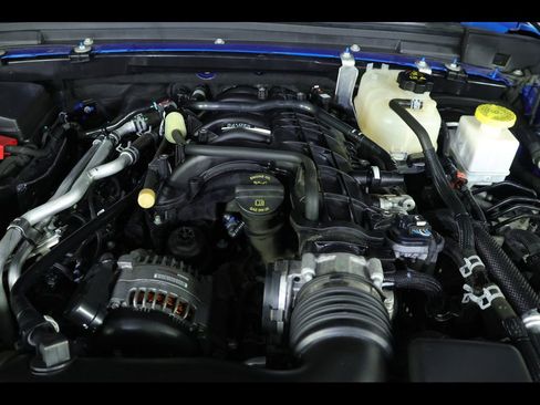 Used 2022 Jeep Gladiator Sport AWD/4WD image 19
