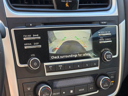 Used 2017 Nissan Altima 2.5 SV image 11