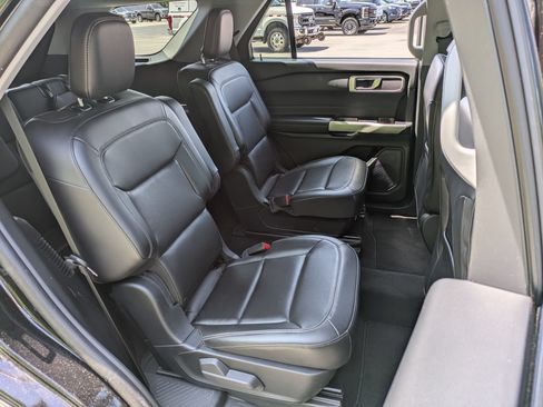 Used 2023 Ford Explorer XLT w/ Equipment Group 202A AWD/4WD image 20