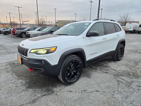Used 2019 Jeep Cherokee Trailhawk w/ Comfort/Convenience Group image 8