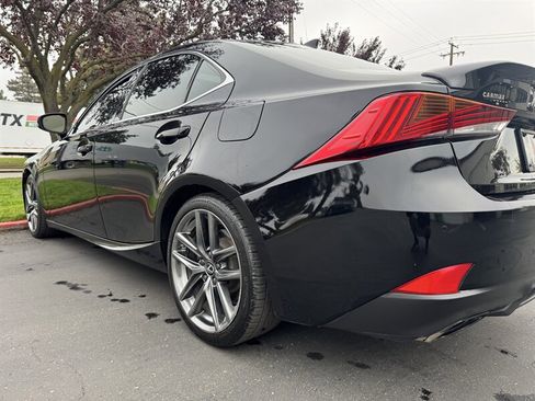 Used 2019 Lexus IS 300 F Sport image 10