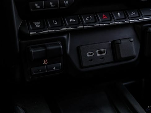 Used 2022 GMC Sierra 3500 Denali w/ Technology Package image 58