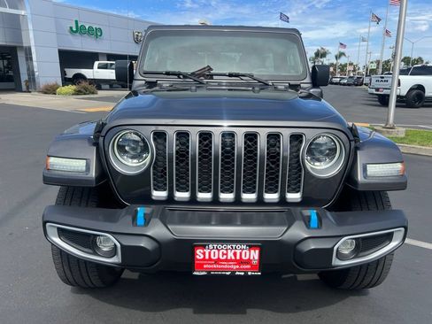Used 2023 Jeep Wrangler Unlimited Sahara w/ Cold Weather Group AWD/4WD image 6