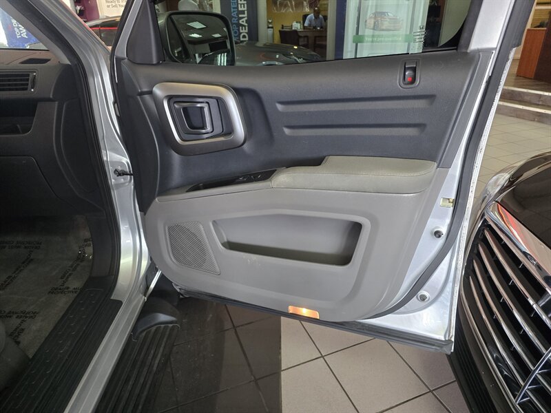 Used 2012 Honda Ridgeline RTS image 12