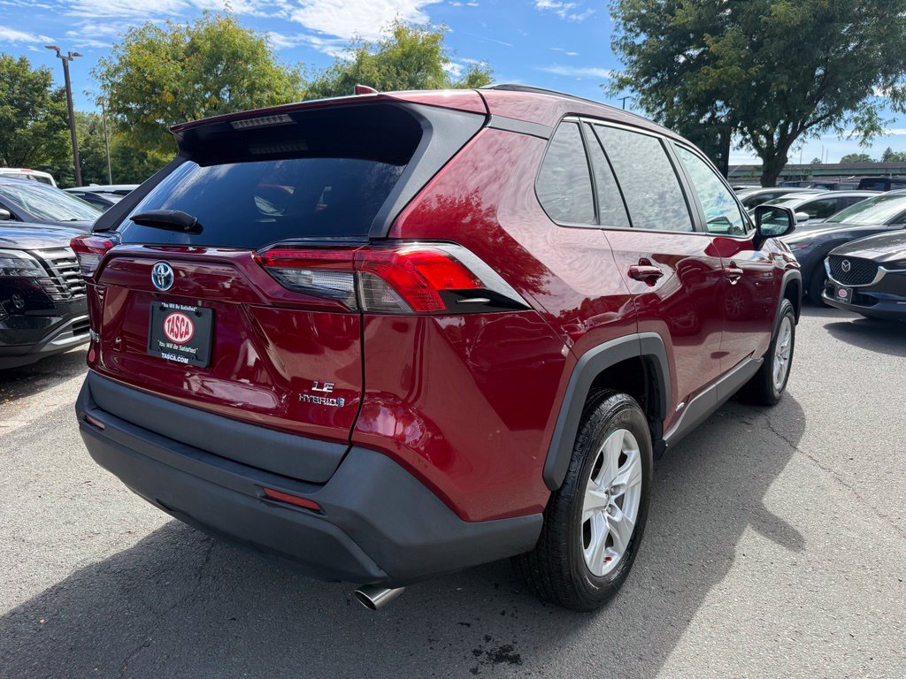 Used 2021 Toyota RAV4 LE AWD/4WD image 6