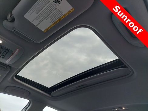 Used 2023 Toyota Camry XLE image 11