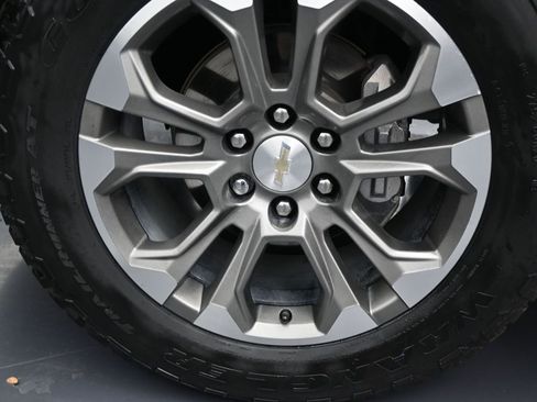 Used 2023 Chevrolet Silverado 1500 High Country image 12