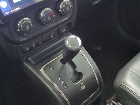 Used 2016 Jeep Patriot High Altitude image 30