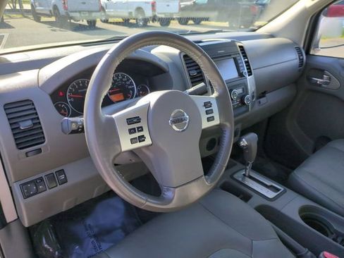 Used 2019 Nissan Frontier SL RWD image 15