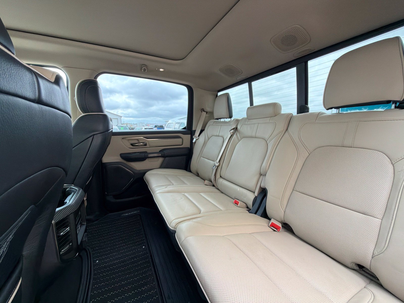 Used 2021 RAM 1500 Limited w/ Off-Road Group AWD/4WD image 13