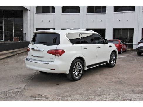 Used 2017 INFINITI QX80 4WD w/ Driver Assistance Package image 7