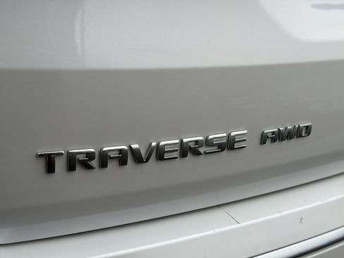 Used 2023 Chevrolet Traverse Premier image 28