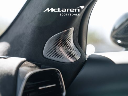 Used 2025 McLaren Artura Spider image 23