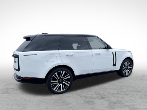Used 2023 Land Rover Range Rover SE image 11