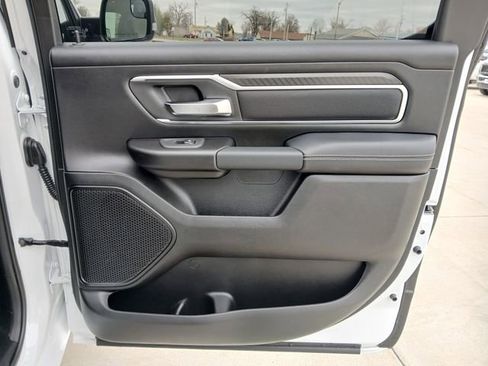 New 2026 RAM 1500 4x4 Crew Cab image 17