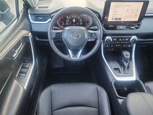 Used 2023 Toyota RAV4 XLE Premium AWD/4WD image 15