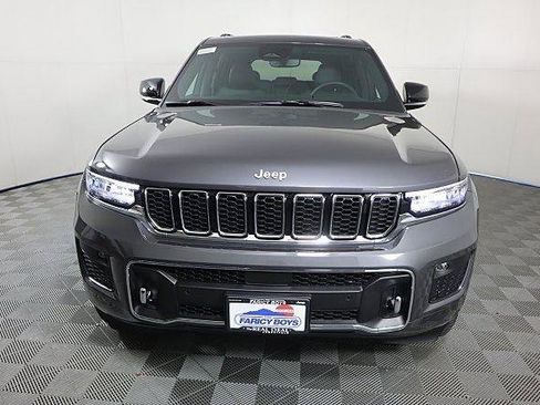 New 2025 Jeep Grand Cherokee Overland AWD/4WD image 2