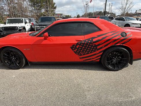 Used 2021 Dodge Challenger R/T w/ Performance Handling Group image 11