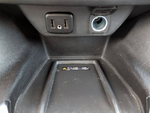 Used 2023 Chevrolet Traverse LT image 27