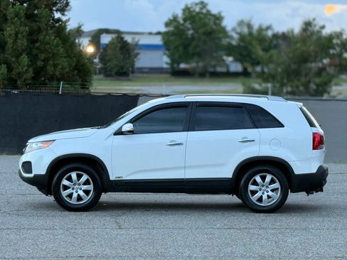 Used 2013 Kia Sorento LX AWD/4WD image 8