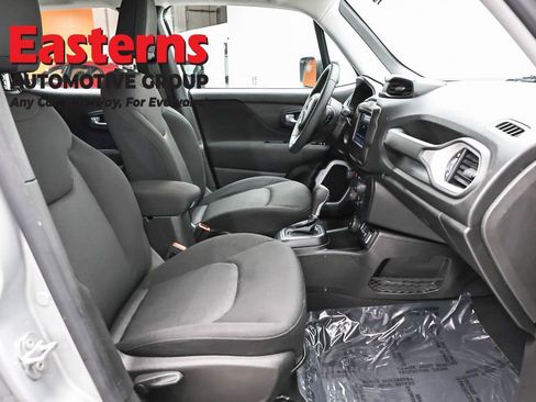 Used 2021 Jeep Renegade Sport image 24