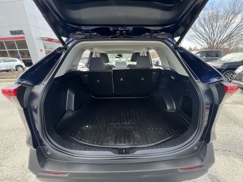 Used 2021 Toyota RAV4 XLE w/ Convenience Package image 25