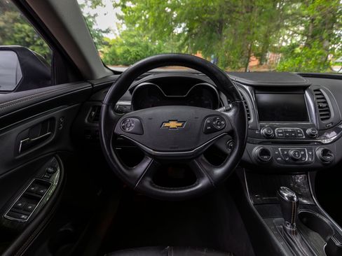 Used 2019 Chevrolet Impala Premier FWD image 6