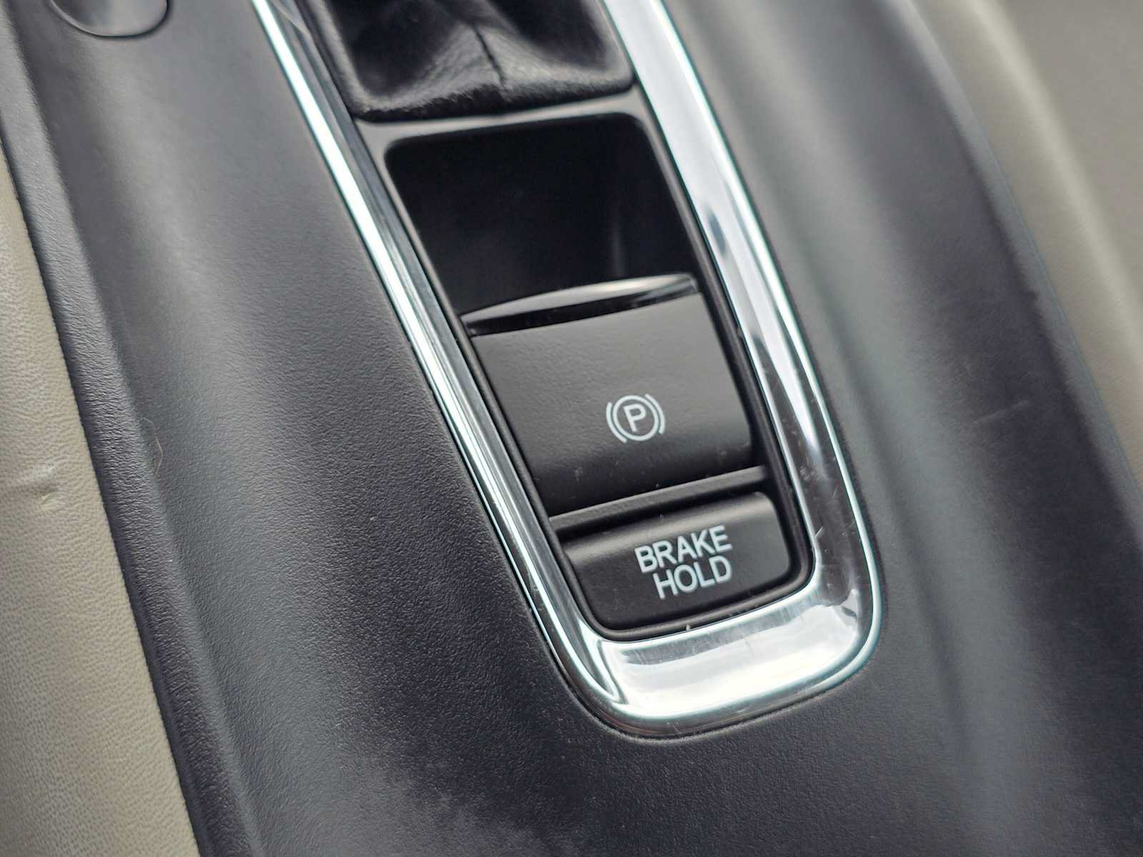 Used 2018 Honda HR-V EX image 29