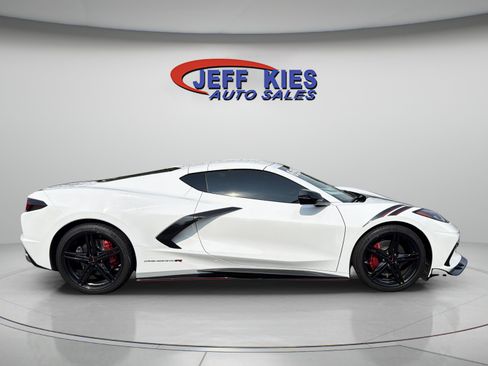 Used 2025 Chevrolet Corvette Stingray Coupe RWD image 4