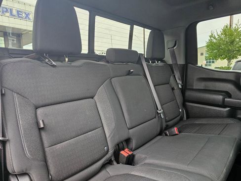 Used 2020 Chevrolet Silverado 1500 LT w/ Convenience Package AWD/4WD image 15