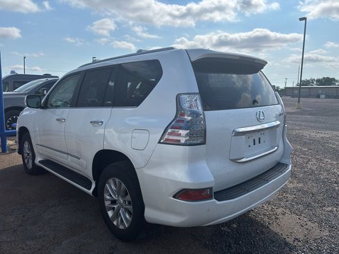 Used 2016 Lexus GX 460 w/ Premium Package AWD/4WD image 6