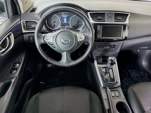 Used 2019 Nissan Sentra SR image 4