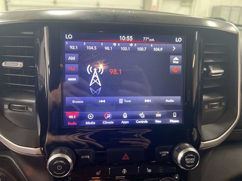Used 2019 RAM 1500 Big Horn AWD/4WD image 14