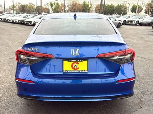 Used 2024 Honda Civic EX image 4