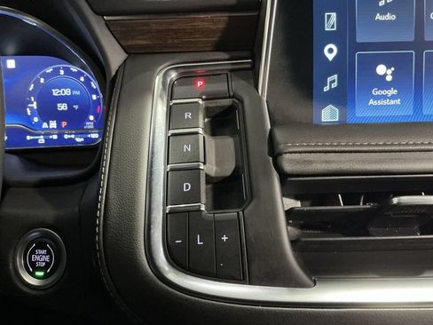Used 2022 Chevrolet Suburban High Country AWD/4WD image 23
