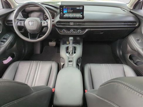 Certified 2025 Honda HR-V EX-L image 17