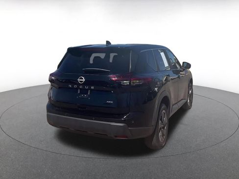 Used 2025 Nissan Rogue SV image 15